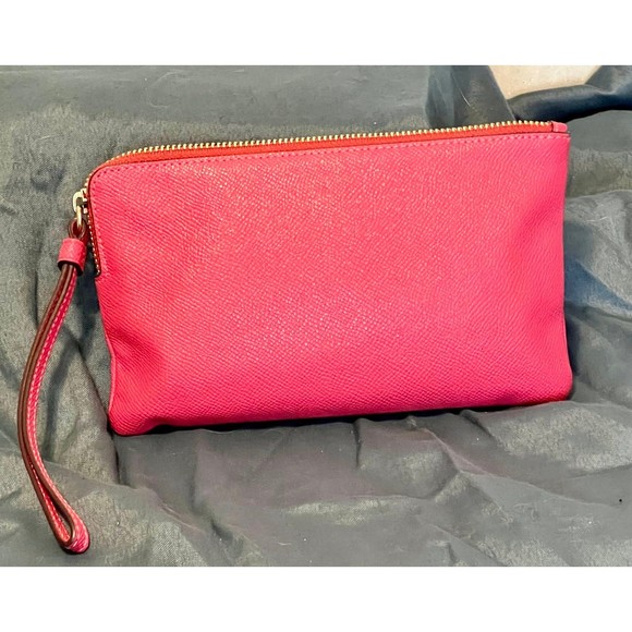 Coach - Picture 3 of 8